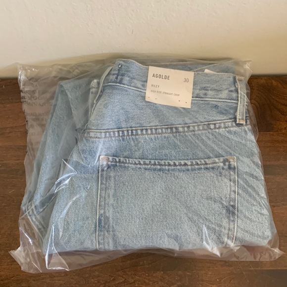 AGOLDE Riley High Rise Straight Crop in Renewal - Picture 10 of 11